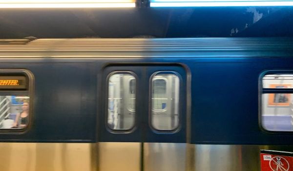 blue lights on nyc subway