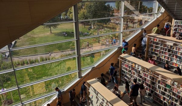 Hunters Point Library in Queens